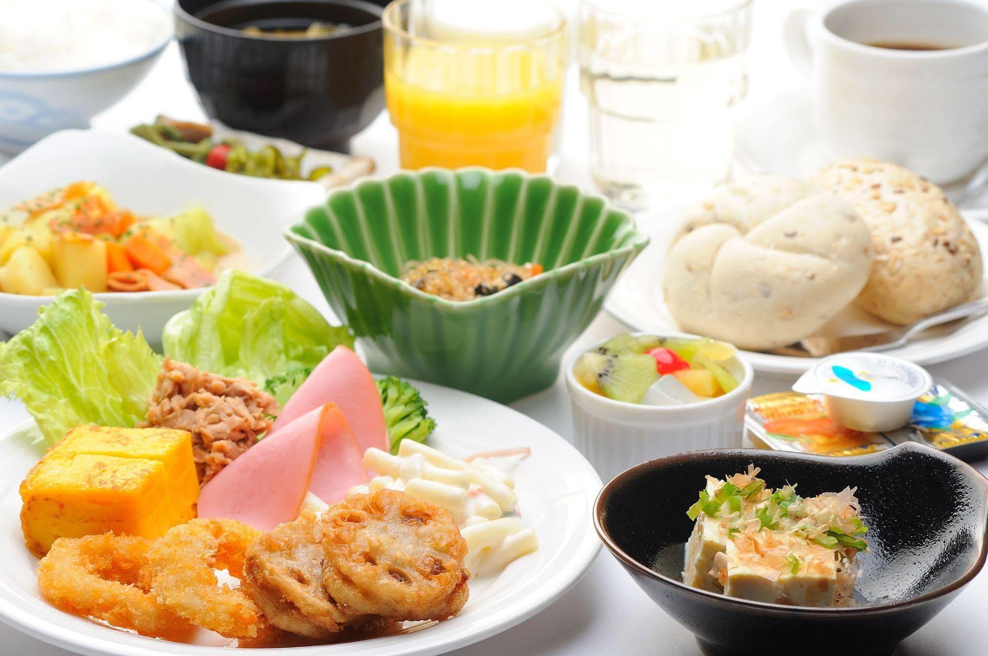 Hotel Route-Inn Tokoname Ekimae Экстерьер фото